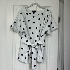 Worthington White Top with Black Dots Size XL